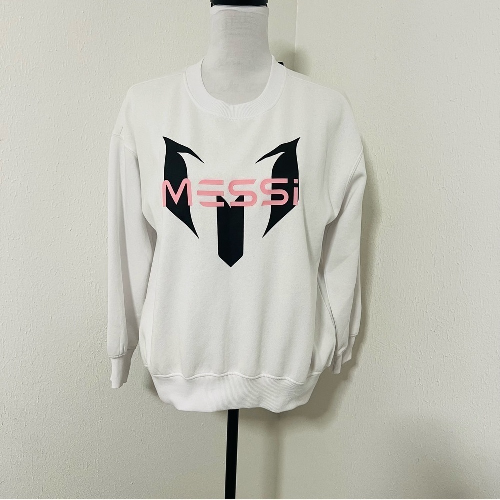 MESSI Girls XL White Graphic Crewneck Soccer Sweater NWOT Streetwear Casual - Picture 1 of 8
